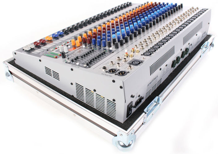 Фото Peavey XR 1220