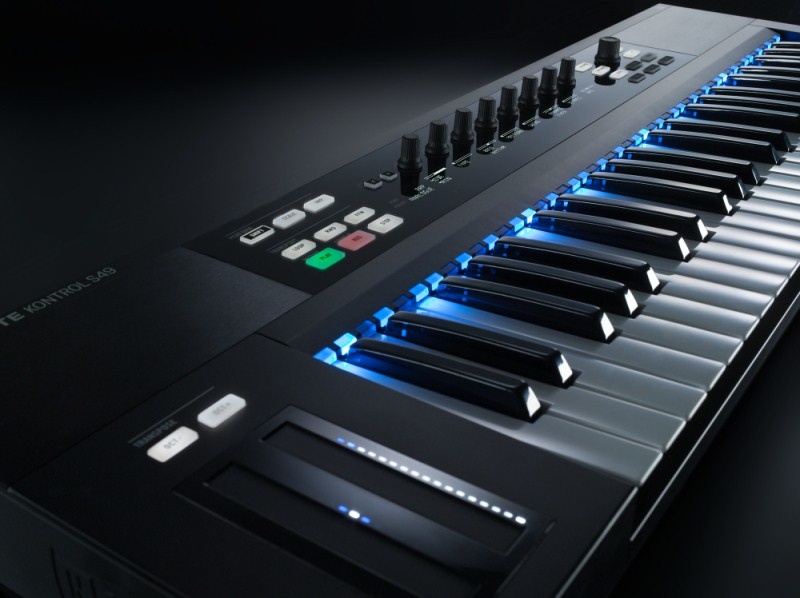 Фото Native Instruments Komplete Kontrol S61 Mk2