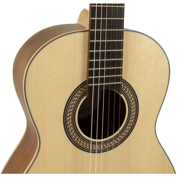 Фото Гитара классическая 3/4 MANUEL RODRIGUEZ E-57