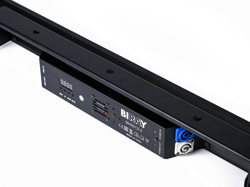 Фото Линейный светодиодный прожектор Bi Ray BAR012-3