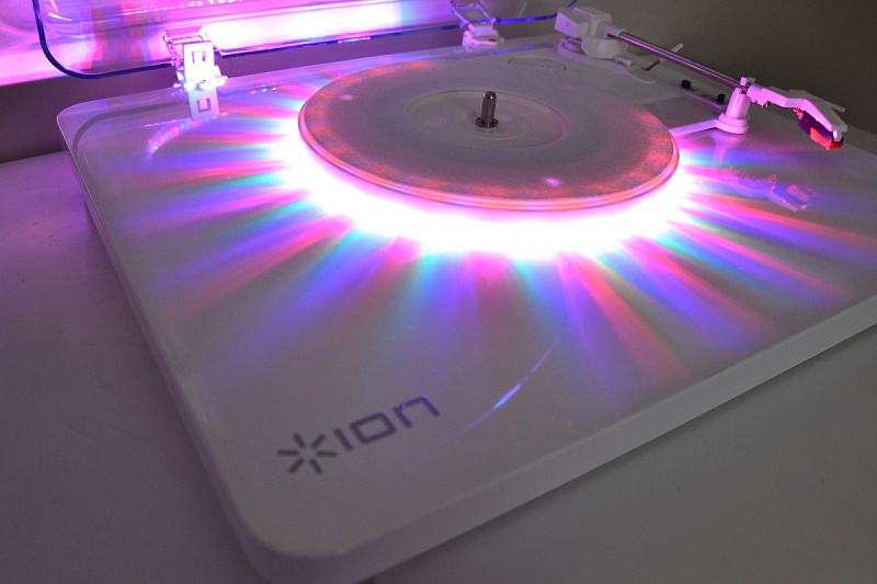 Фото ION AUDIO Photon LP виниловый проигрыватель USB 