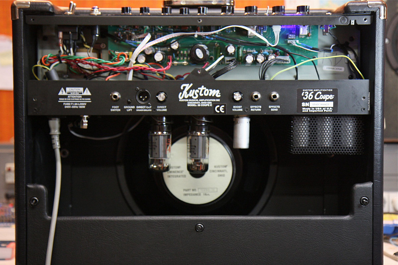 Фото Kustom 36COUPE210BLACK Гитарный комбоусилитель