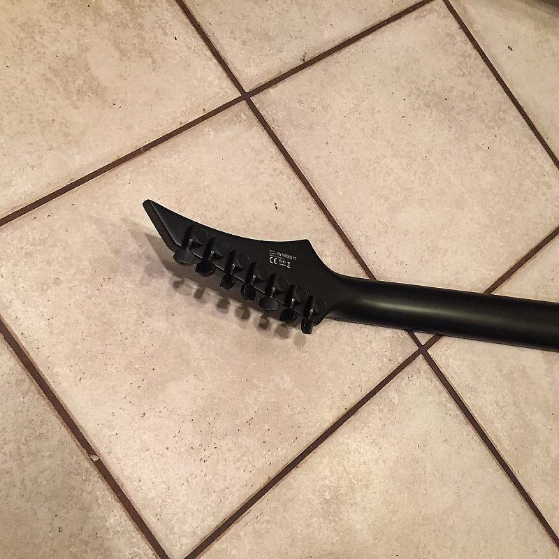 Фото Электрогитара Solar Guitars E2.7C