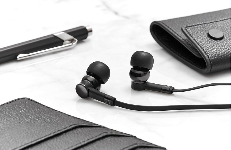 Фото MASTER&DYNAMIC ME05BL